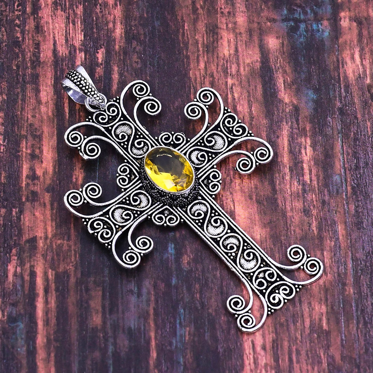 Solar Halo – Yellow Gemstone Silver Cross