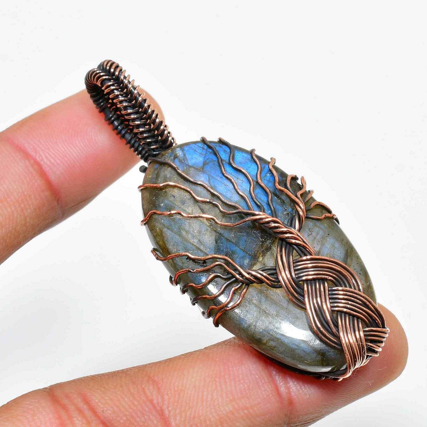 Moonlit Whisper – Labradorite Copper Pendant