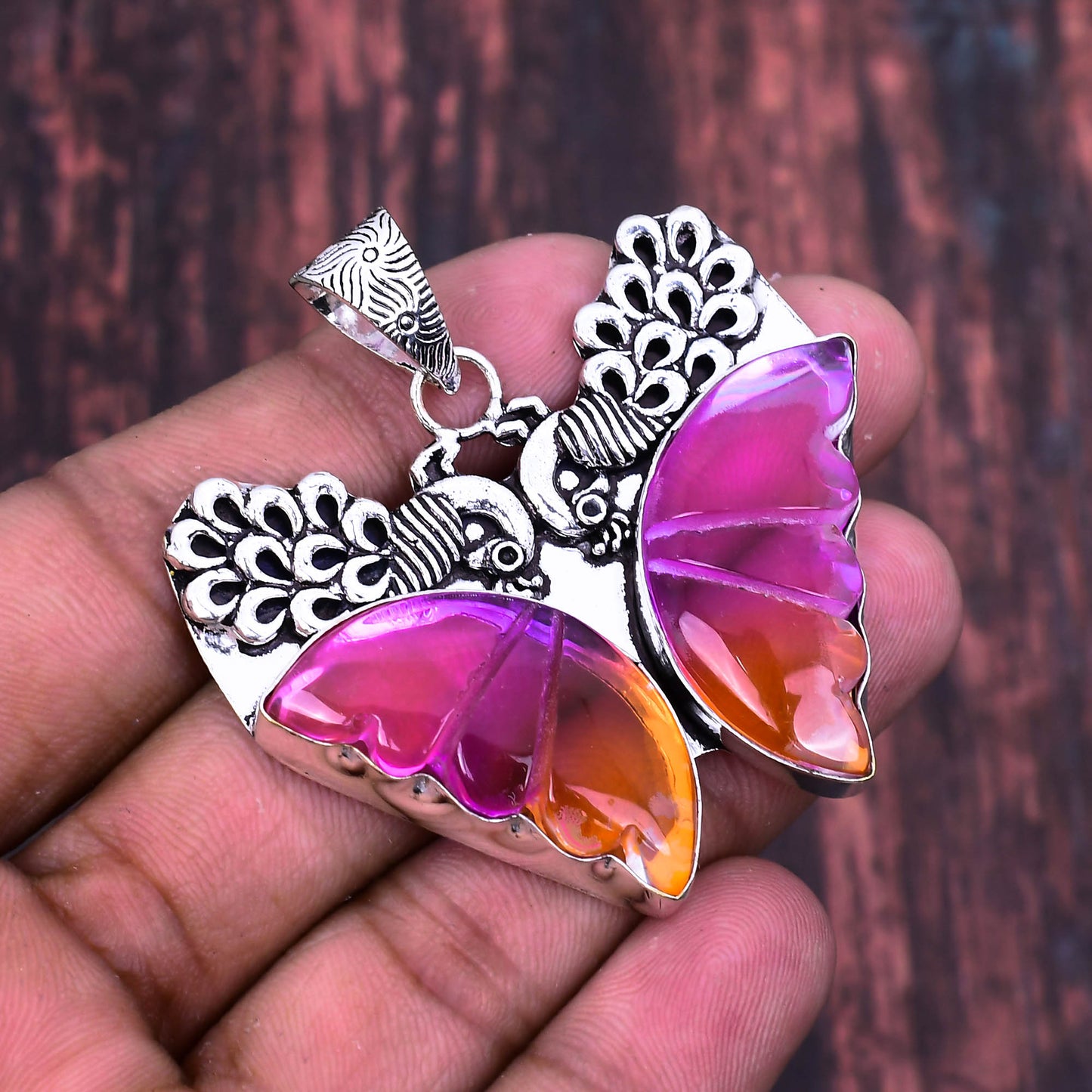 Serene Metamorphosis – Agate & Sterling Silver Butterfly Pendant