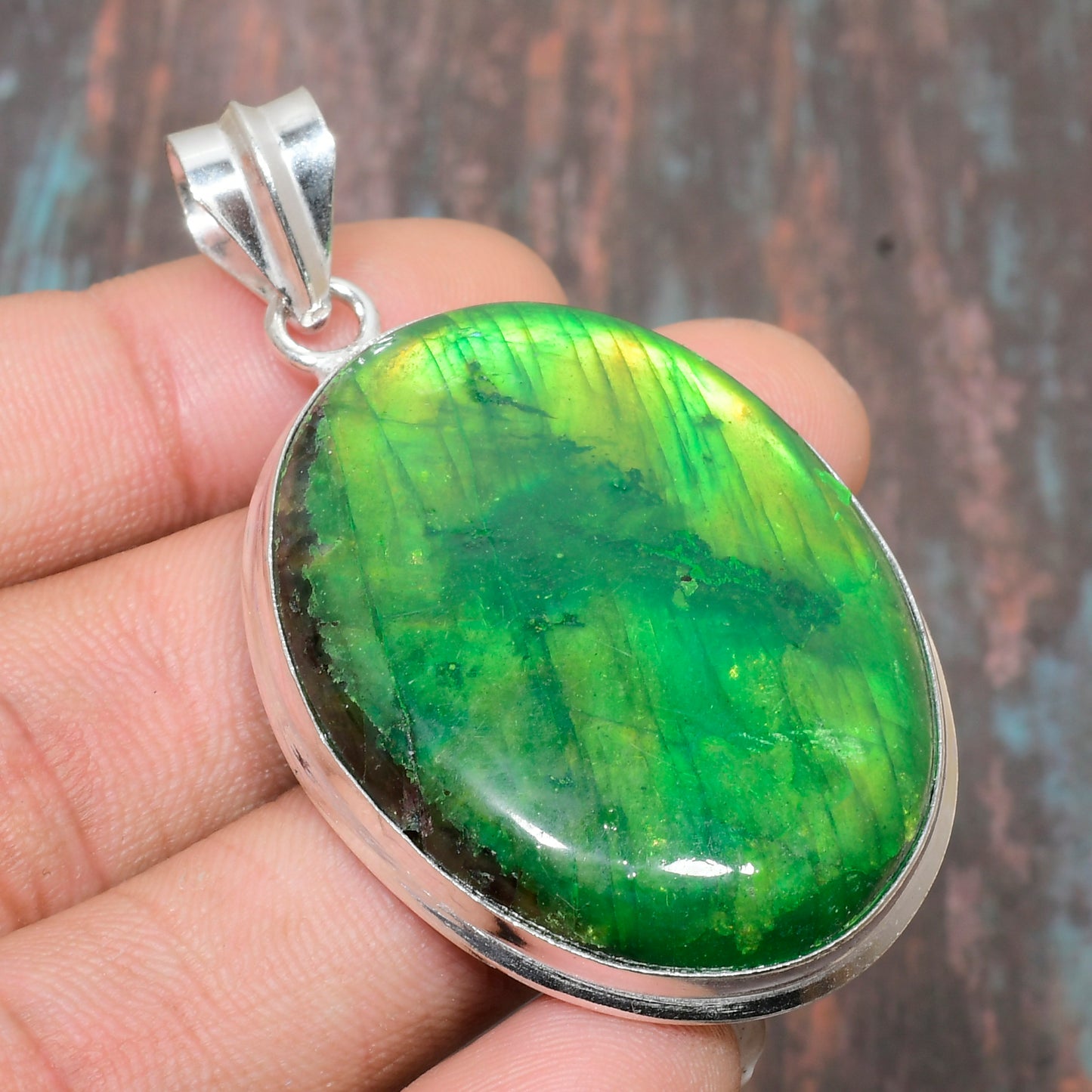 Emerald Essence – Sterling Silver Pendant
