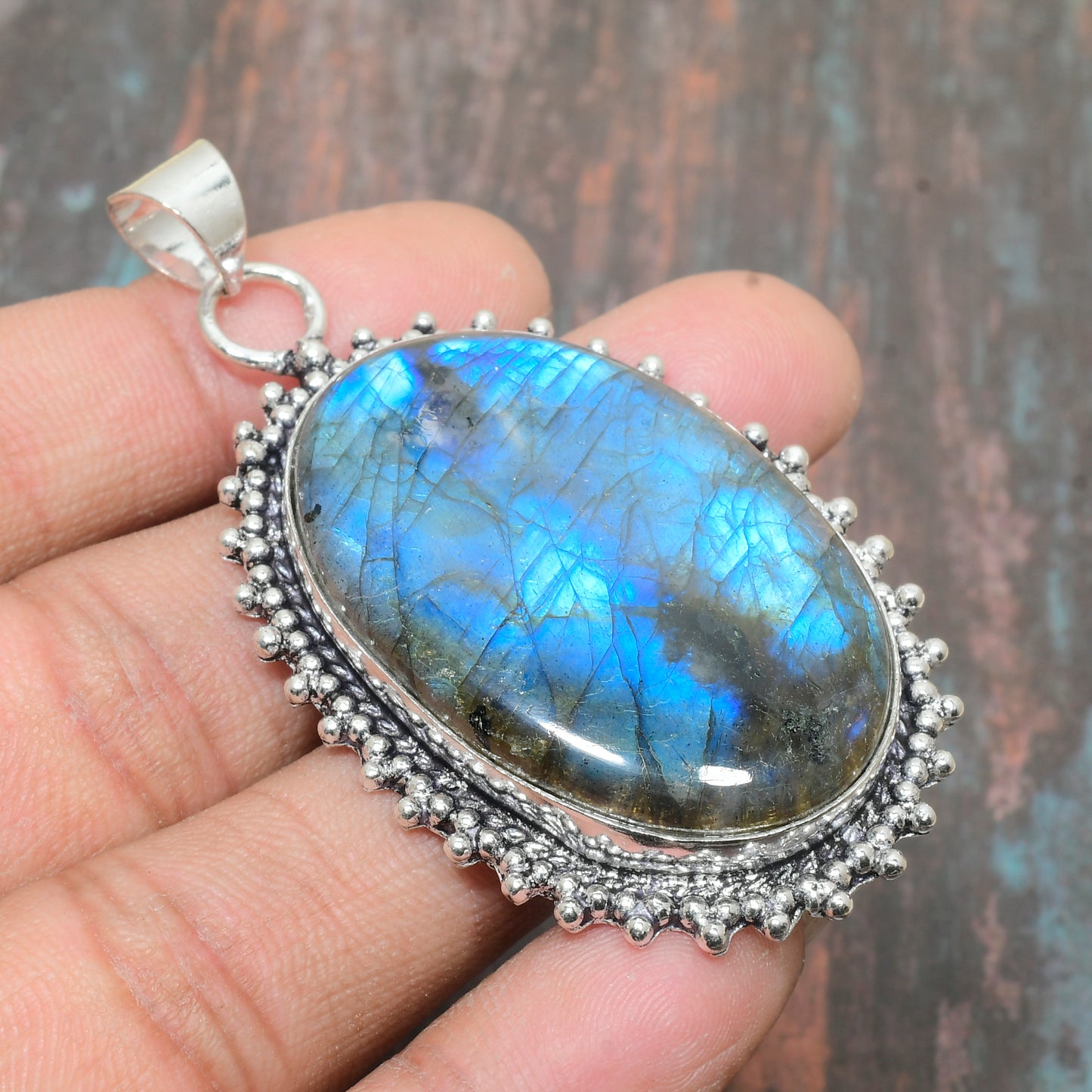 Mystic Aurora – Labradorite & Silver Pendant