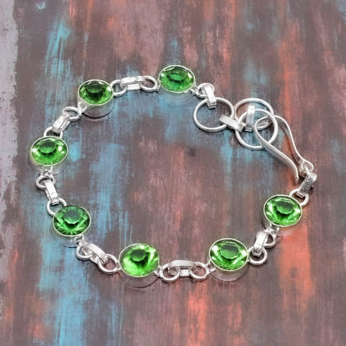 Verdant Renewal – Silver Peridot Bracelet