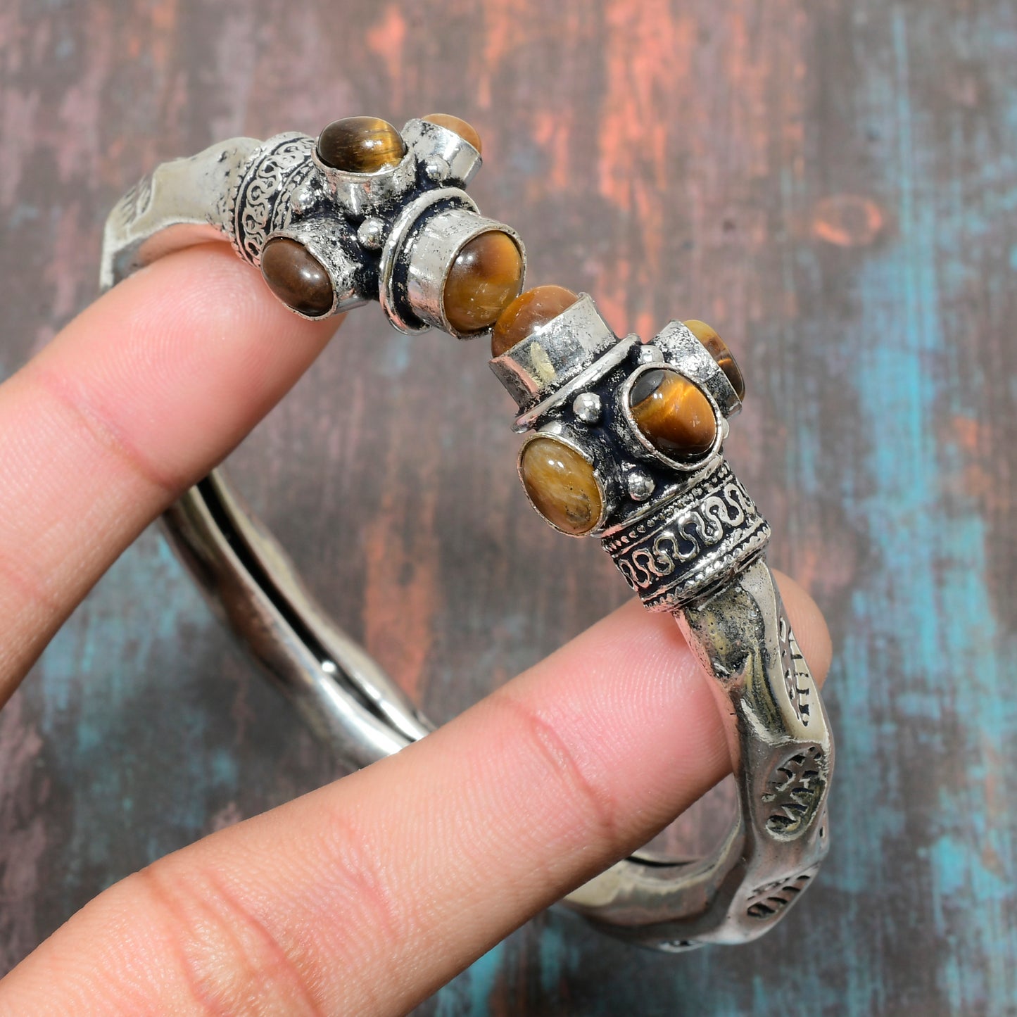 Aurelia’s Gaze – Sterling Silver Tiger’s Eye Cuff
