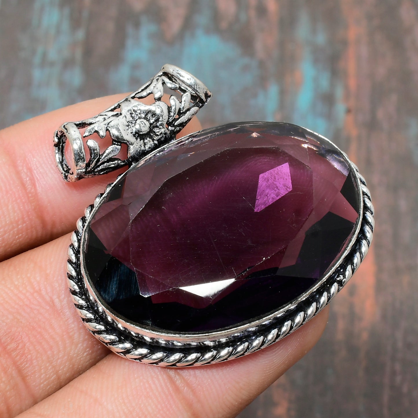 Serenity’s Embrace – Silver Filigree Amethyst Pendant