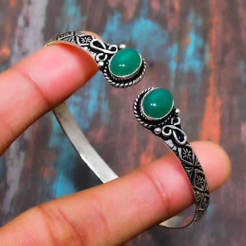 Verdant Harmony – Green Jade & Silver Bracelet