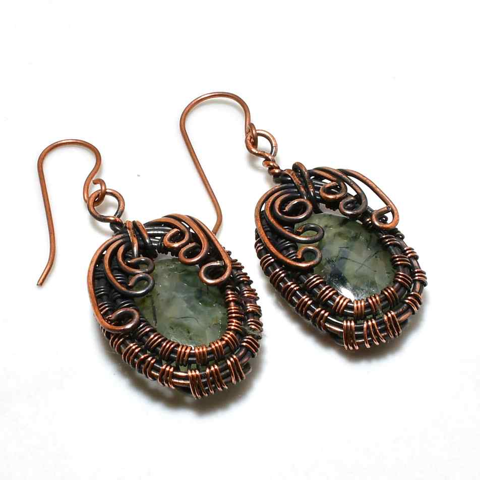 Verdant Embrace – Green Tourmaline Copper Earrings