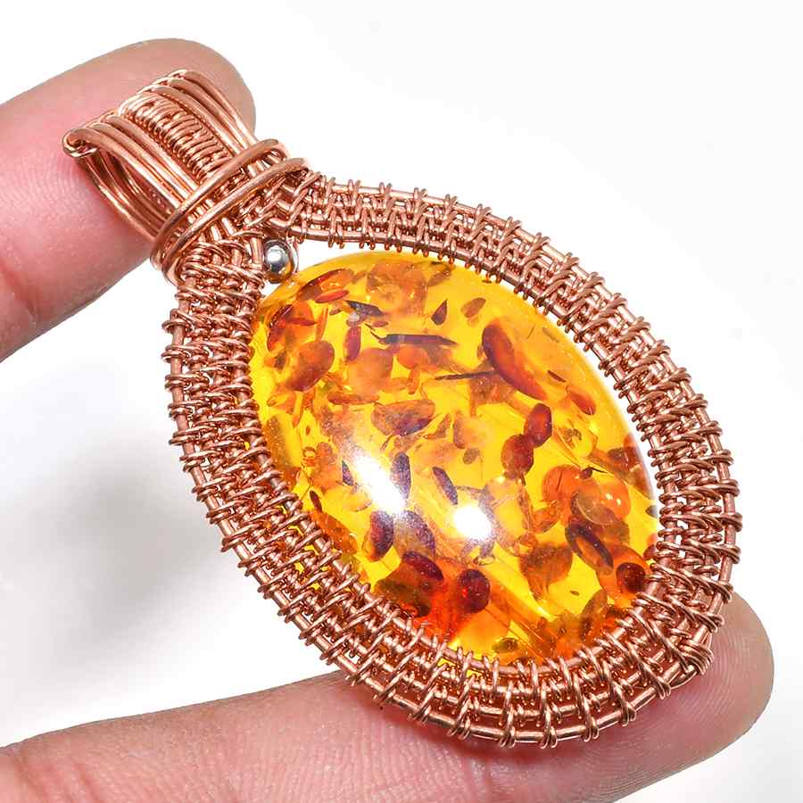 Amber Embrace – Rose Gold Wire Pendant