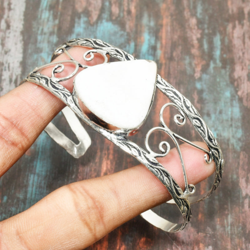 Aurora’s Edge – Turquoise Silver Cuff