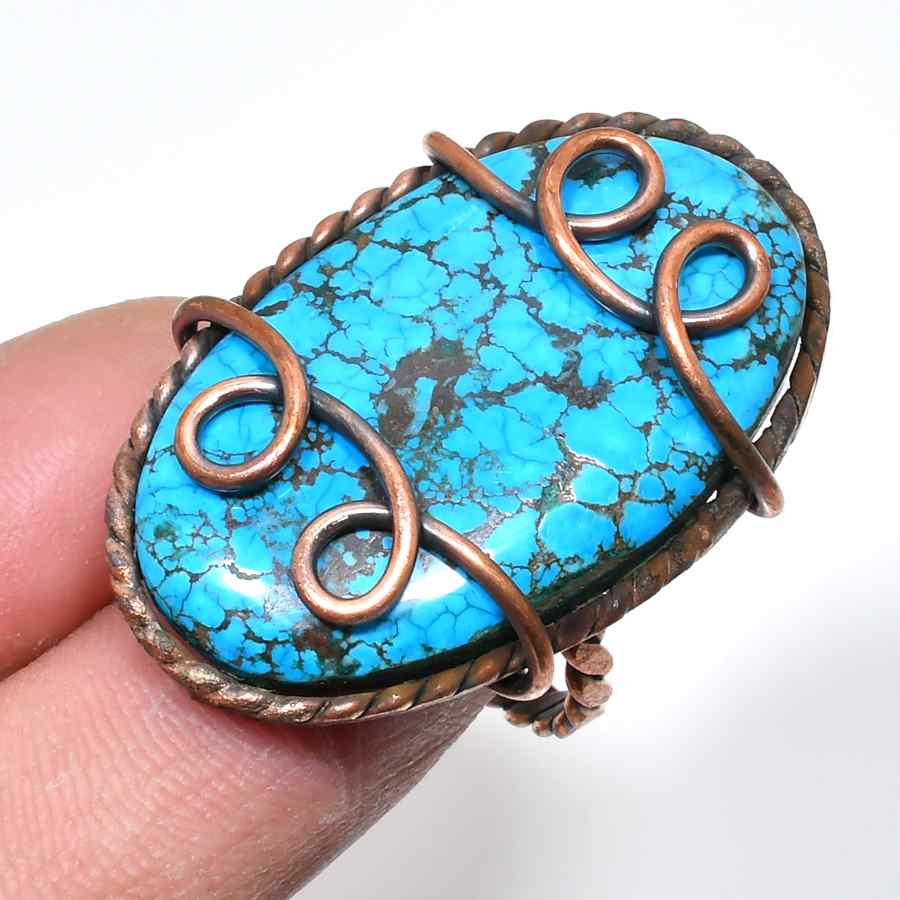 Aurora’s Embrace – Turquoise Copper Ring