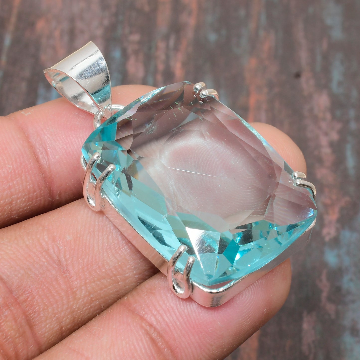 Ocean’s Dream – Aquamarine Sterling Silver Pendant
