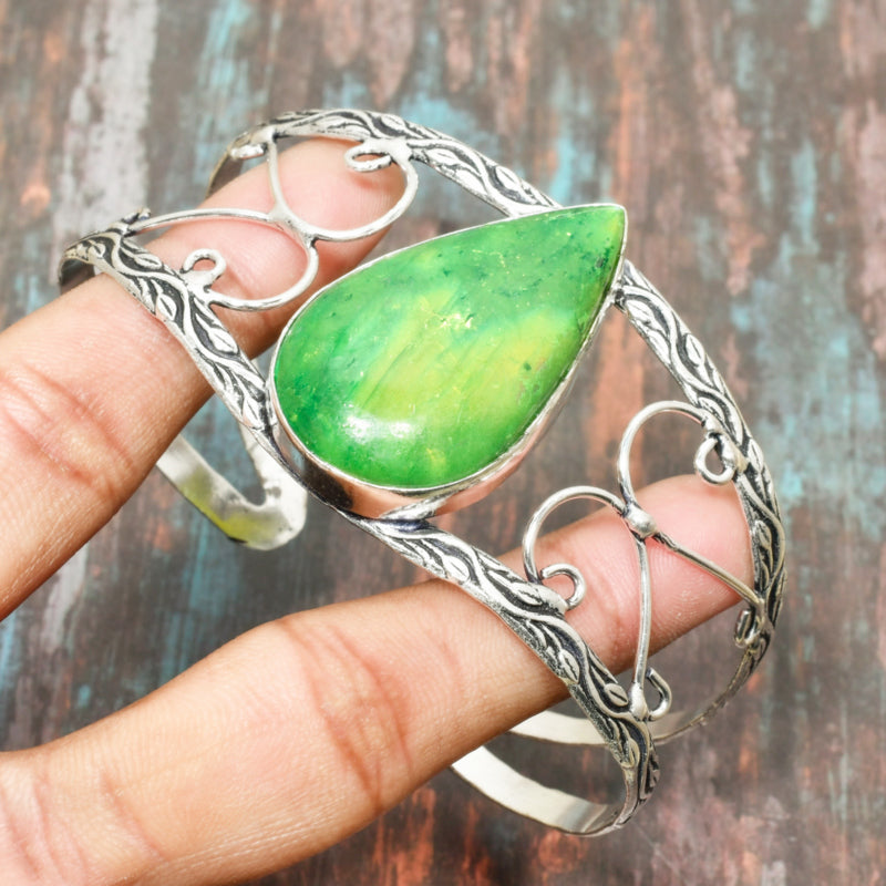 Verdant Dreams – Natural Jade & Sterling Silver Bracelet