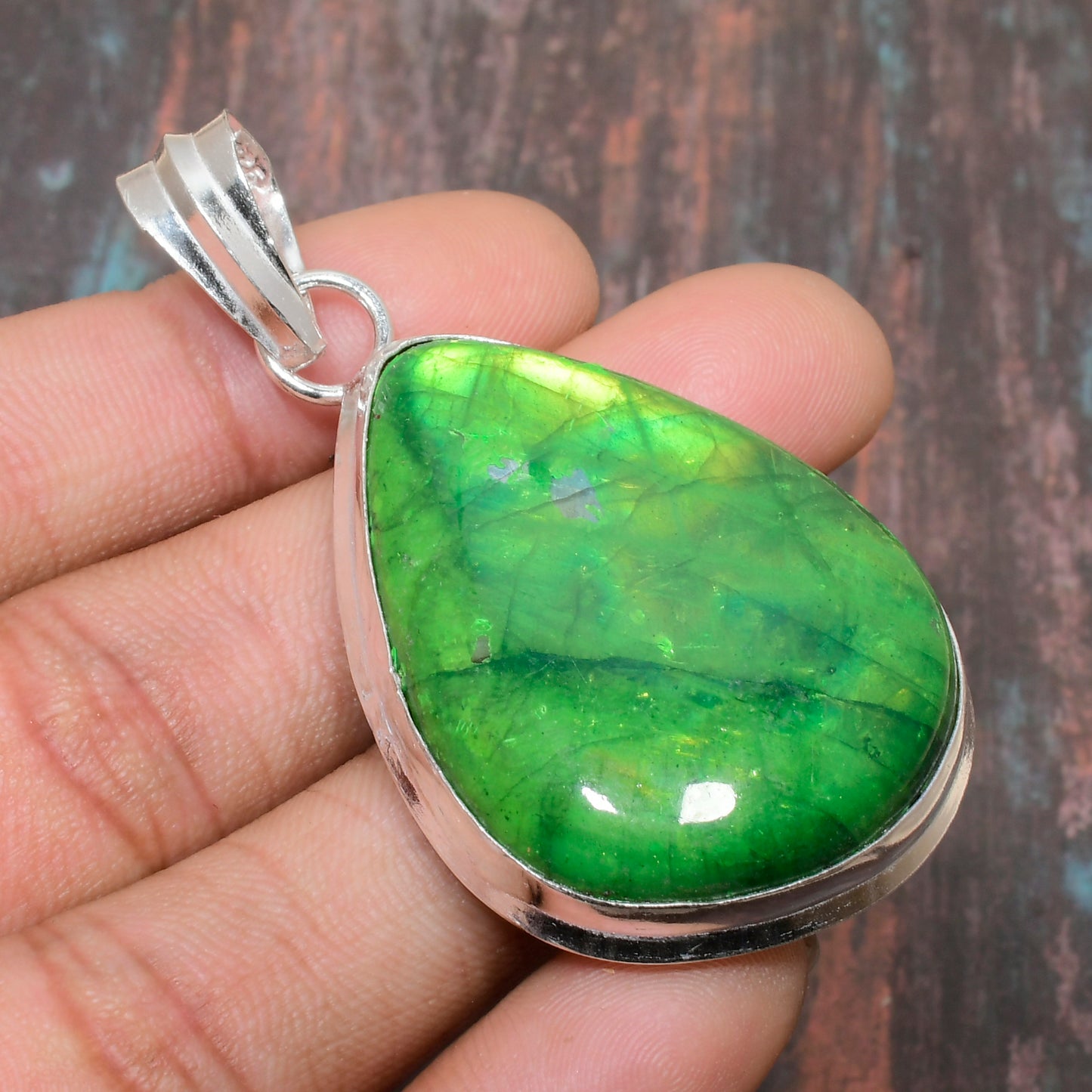 Emerald Essence – Handcrafted Silver Pendant