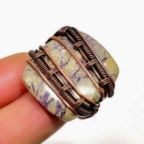 Terra’s Heart – Copper Wrapped Gemstone Pendant