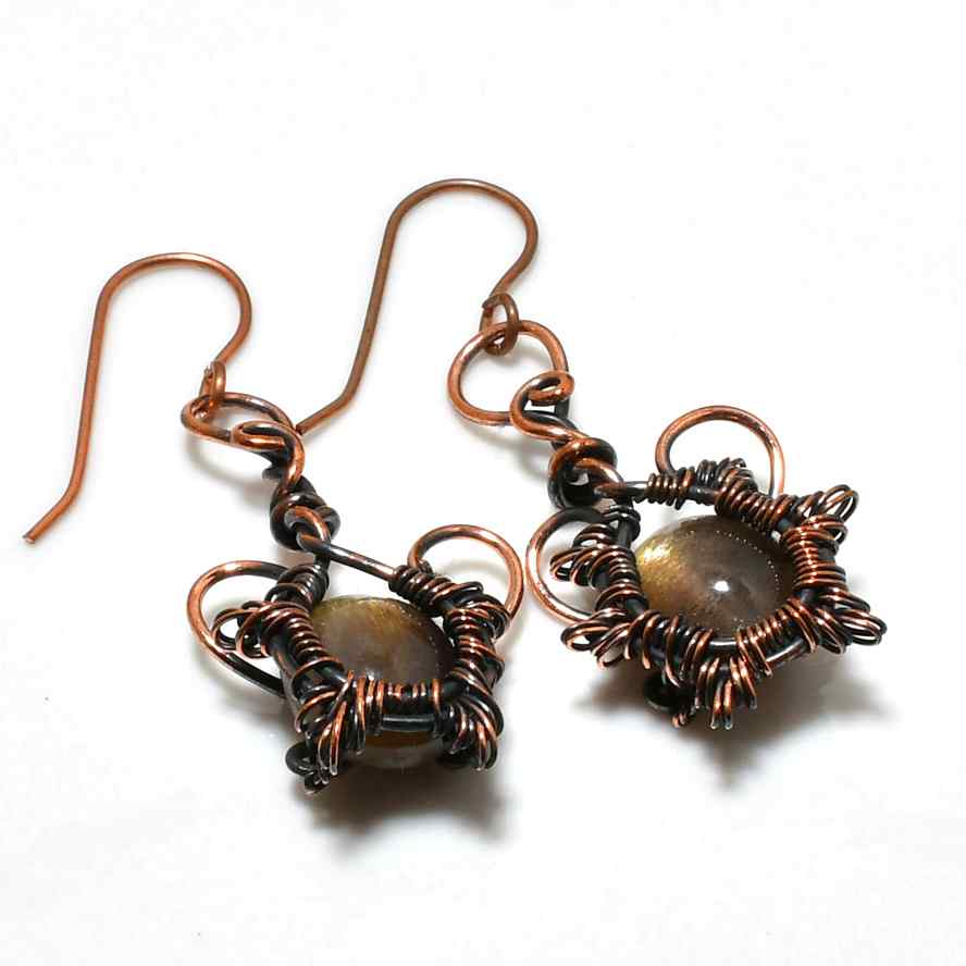 Ember’s Whisper – Labradorite & Copper Earrings