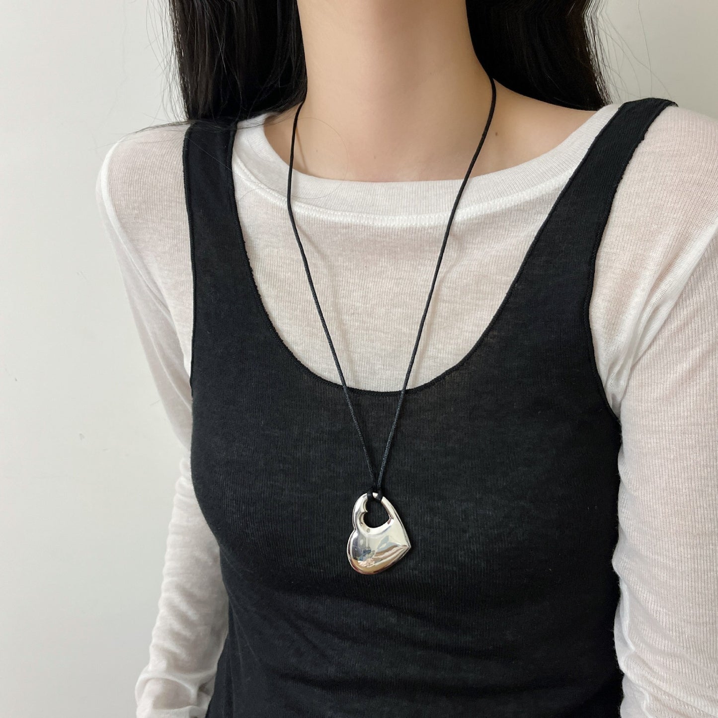 Vacant Heart Shape Necklace