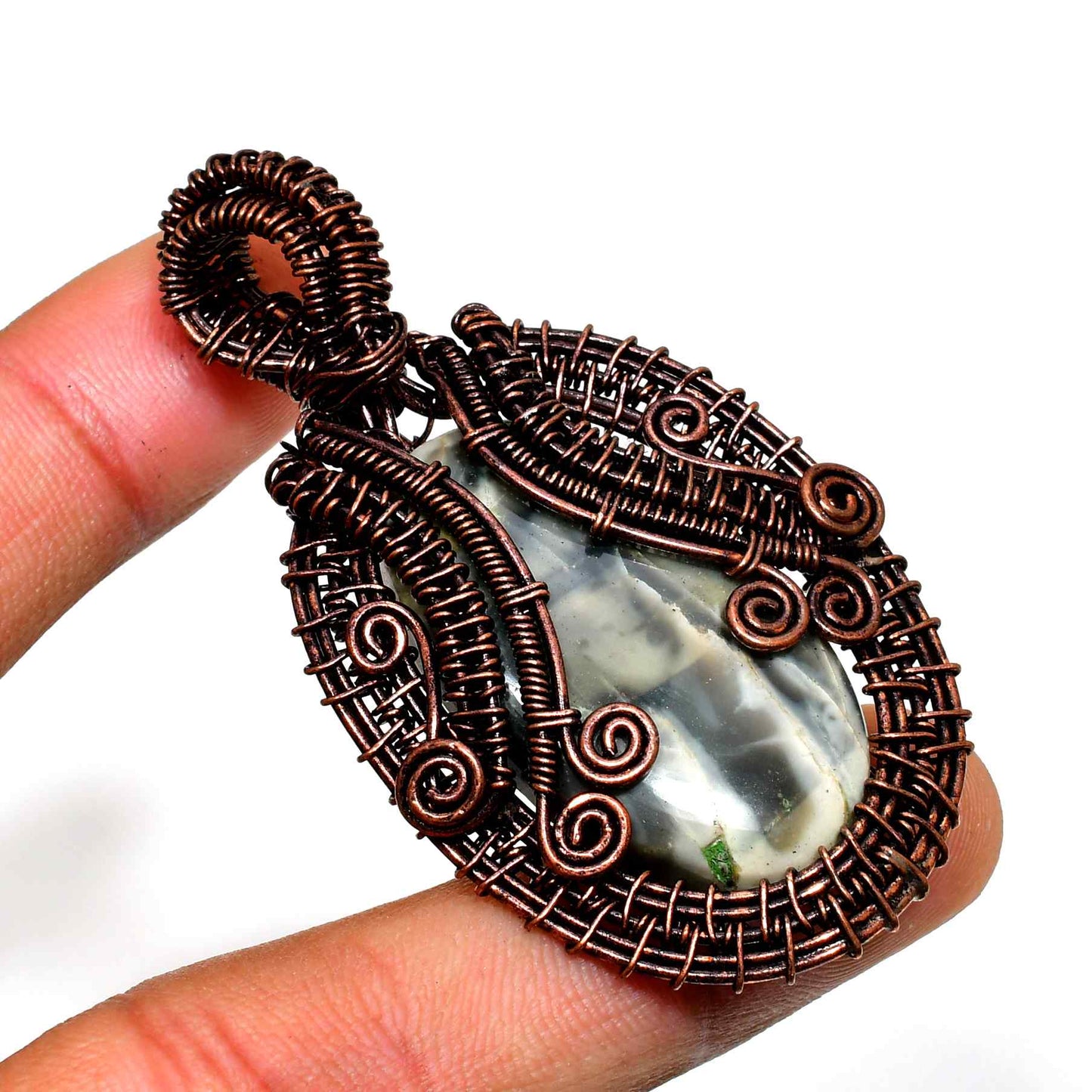 Earth’s Embrace – Copper-Wrapped Agate Pendant