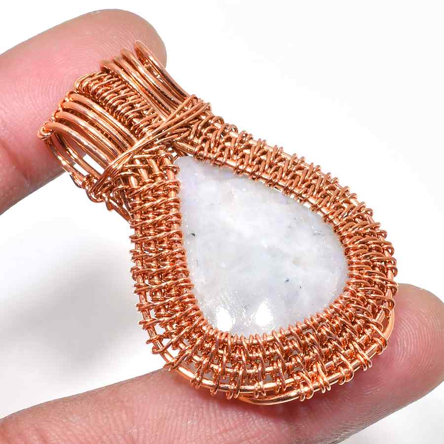 Ezra’s Veil – Radiant Copper Moonstone Pendant
