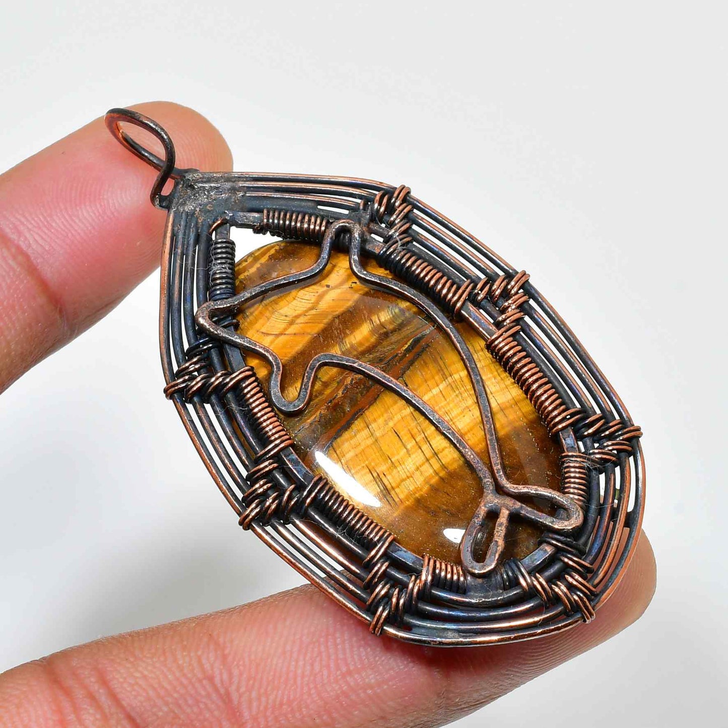 Gilded Guardian – Tiger’s Eye Copper Pendant