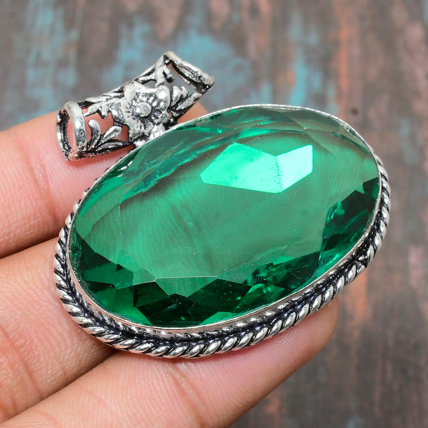 Verdant Whispers – Green Quartz Silver Pendant