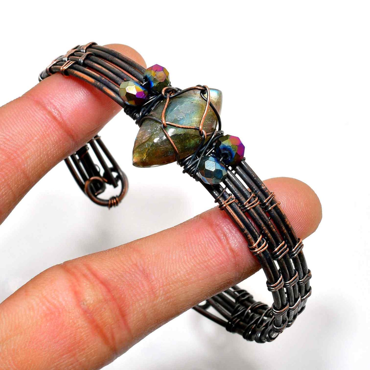 Aurora’s Embrace – Labradorite & Oxidized Copper Bracelet