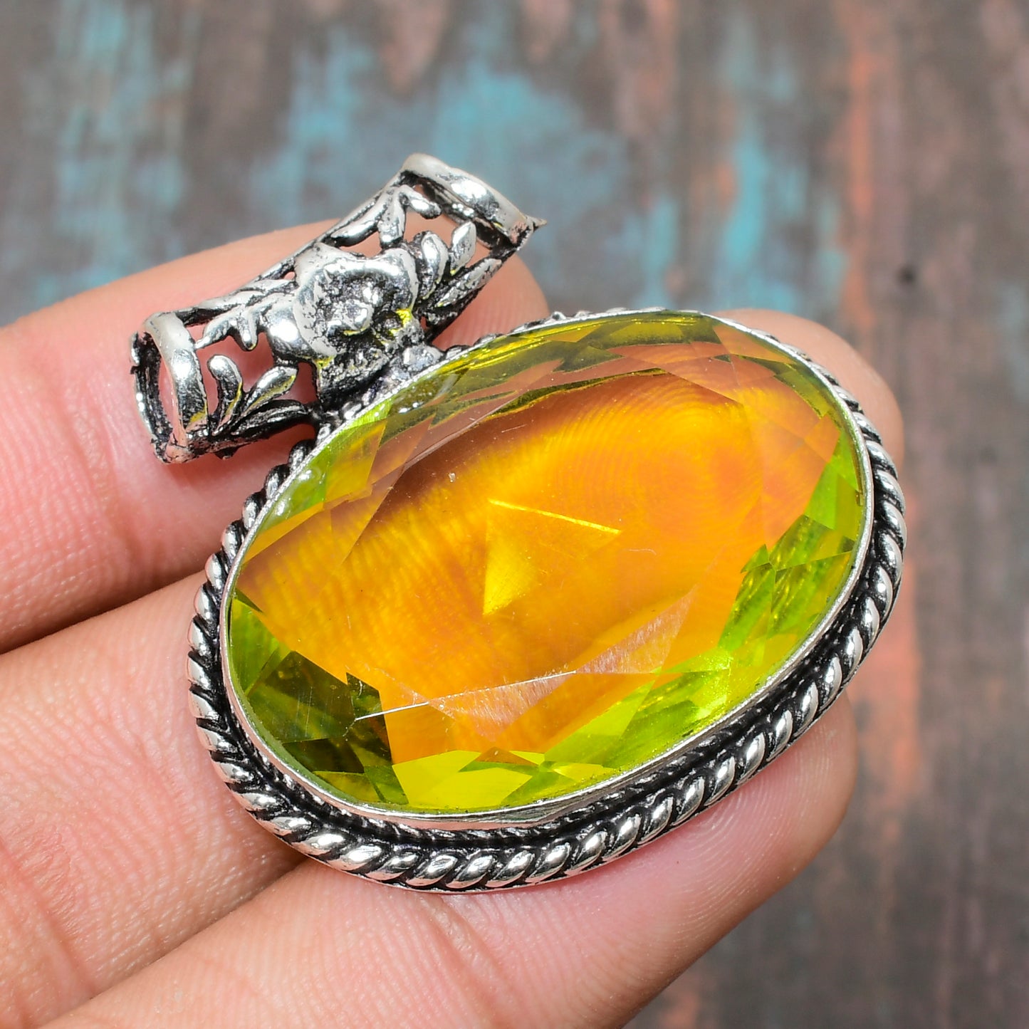 Verdant Harmony – Silver-Plated Peridot Pendant