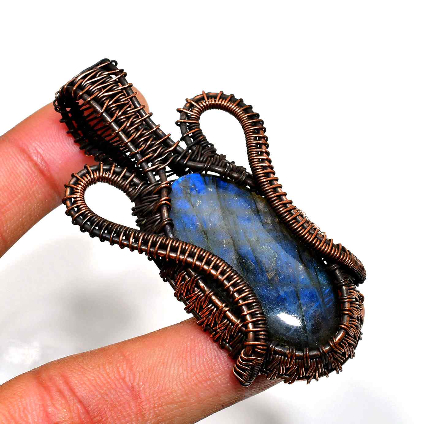 Mystic Radiance – Labradorite Copper Pendant