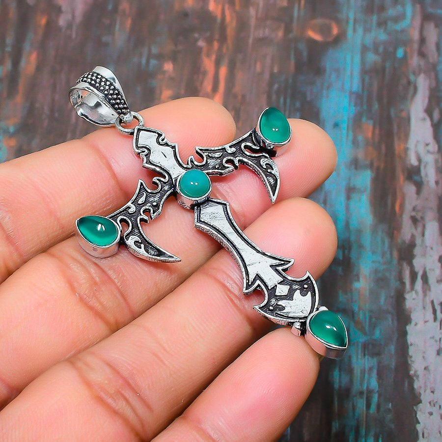 Verdant Faith – Green Onyx Silver Cross Pendant