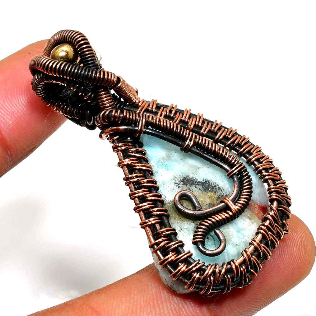 Selene’s Serenity – Amethyst Copper Pendant