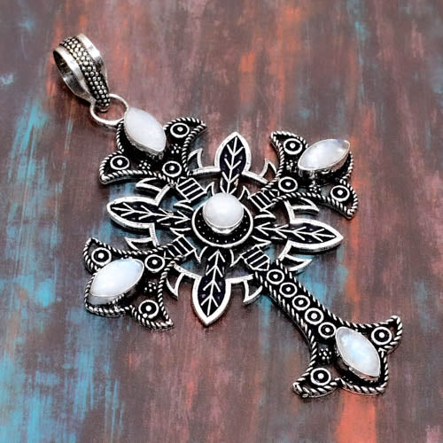 Luna’s Cross – Silver Moonstone Pendant