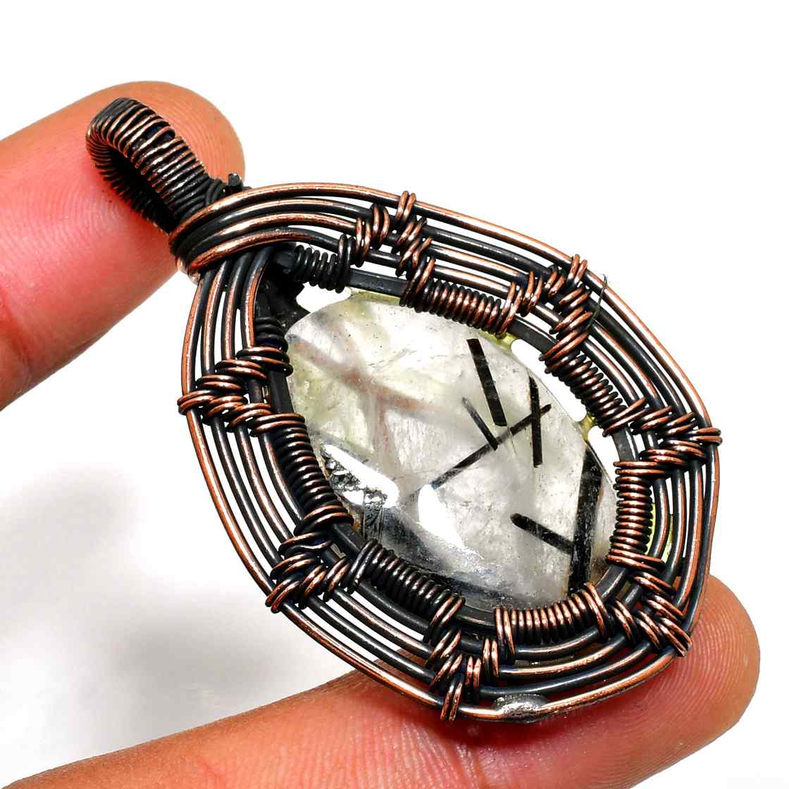 Serena’s Radiance – Copper-Wrapped Quartz Pendant