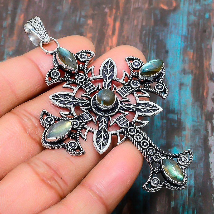 Celestial Cross – Labradorite & Silver925 Pendant