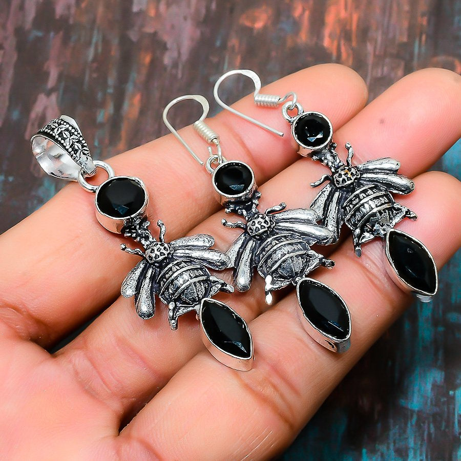 Bee’s Embrace – Onyx & Sterling Silver Bee Earrings
