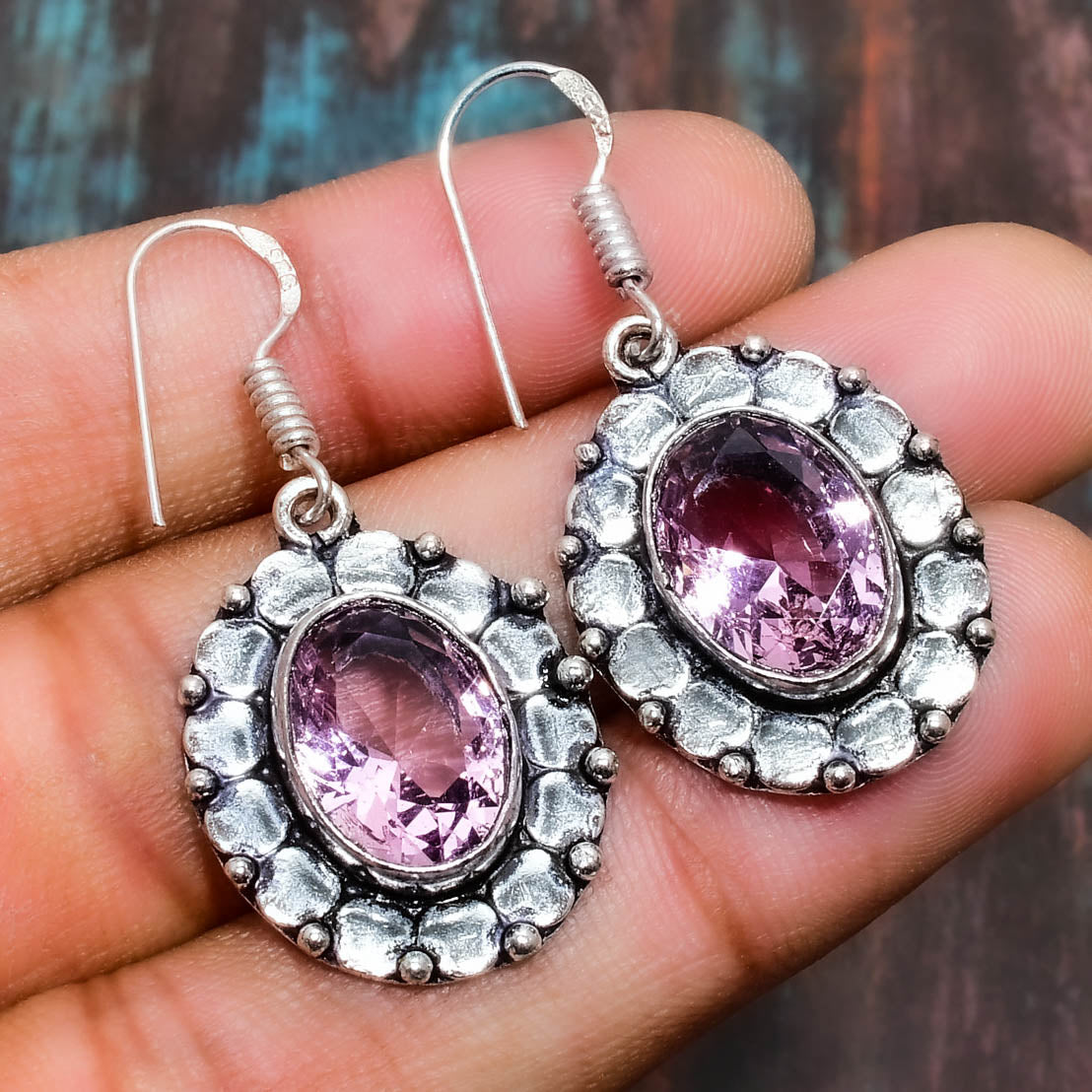 Serene Whispers – Silver Filigree Amethyst Earrings