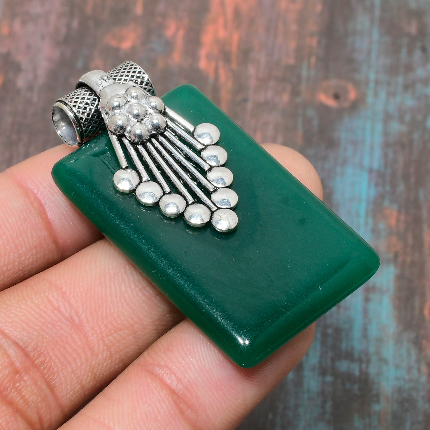 Verdant Harmony – Green Agate Silver Pendant