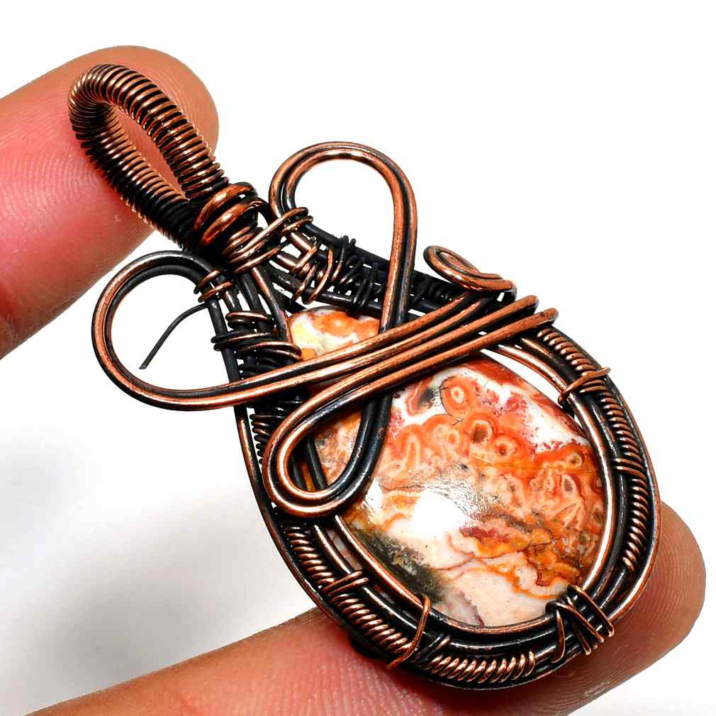 Nature’s Embrace – Copper-Wrapped Agate Pendant