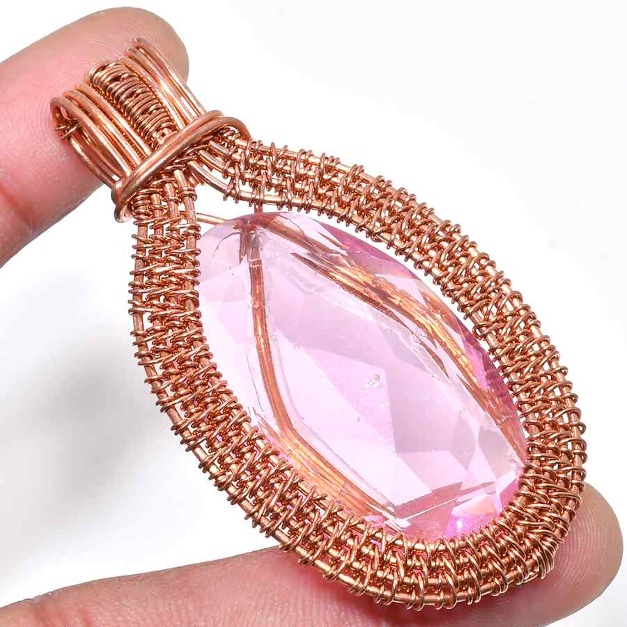 Aurora’s Embrace – Rose Quartz Copper Pendant