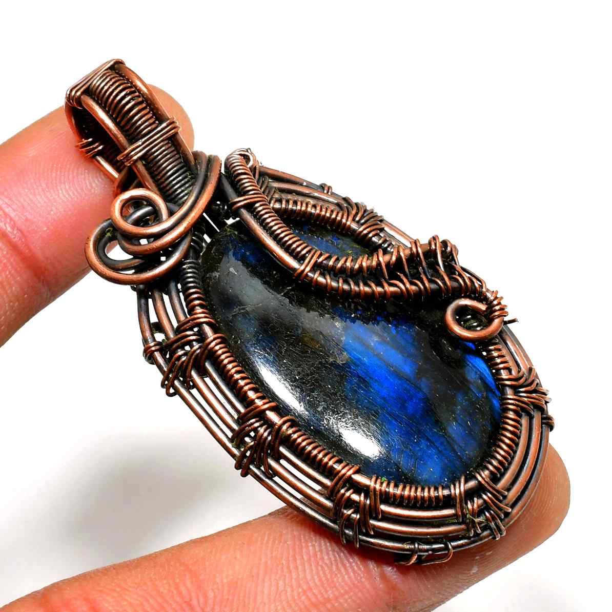 Ember’s Glow – Copper-Wrapped Labradorite Pendant