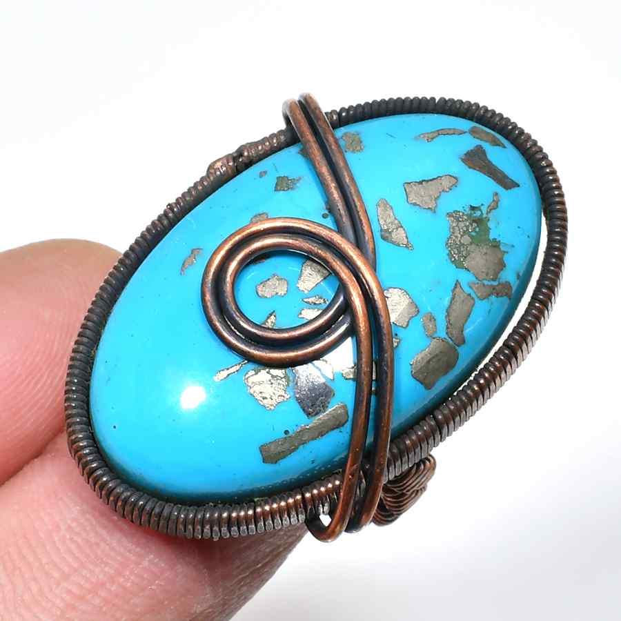 Serenity’s Embrace – Hand-Wrapped Turquoise Ring