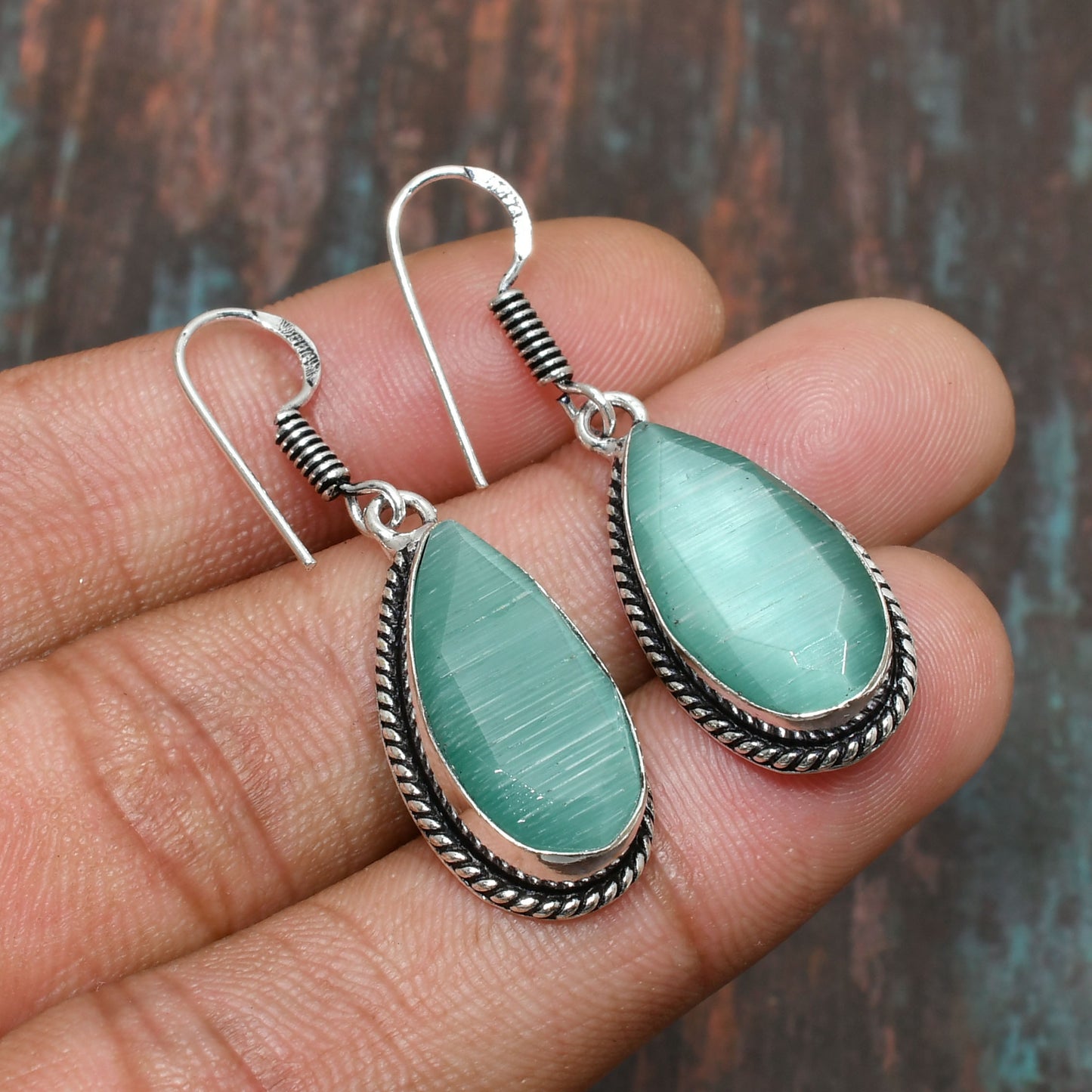 Heart’s Harmony – Aventurine & Silver Earrings