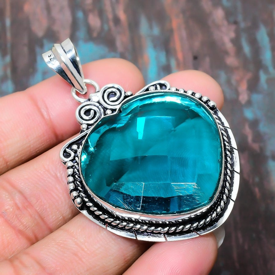 Tranquil Heart – Silver Turquoise Pendant