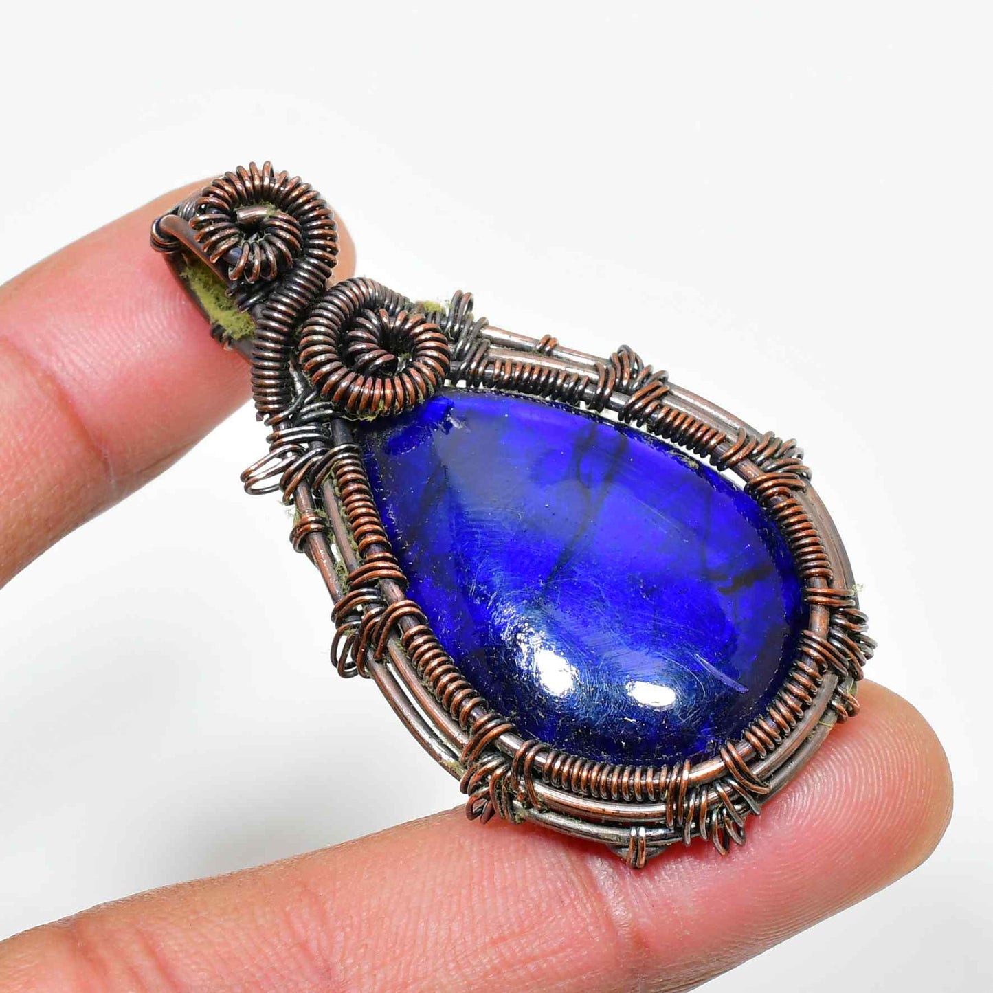 Serenity’s Embrace – Lapis Lazuli Copper Pendant