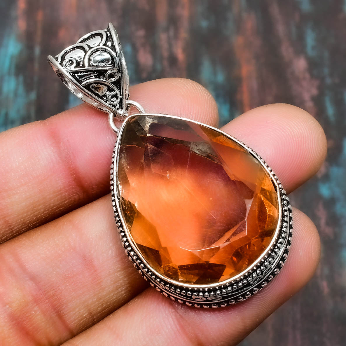 Sunlit Ember – Sterling Silver Sunstone Pendant