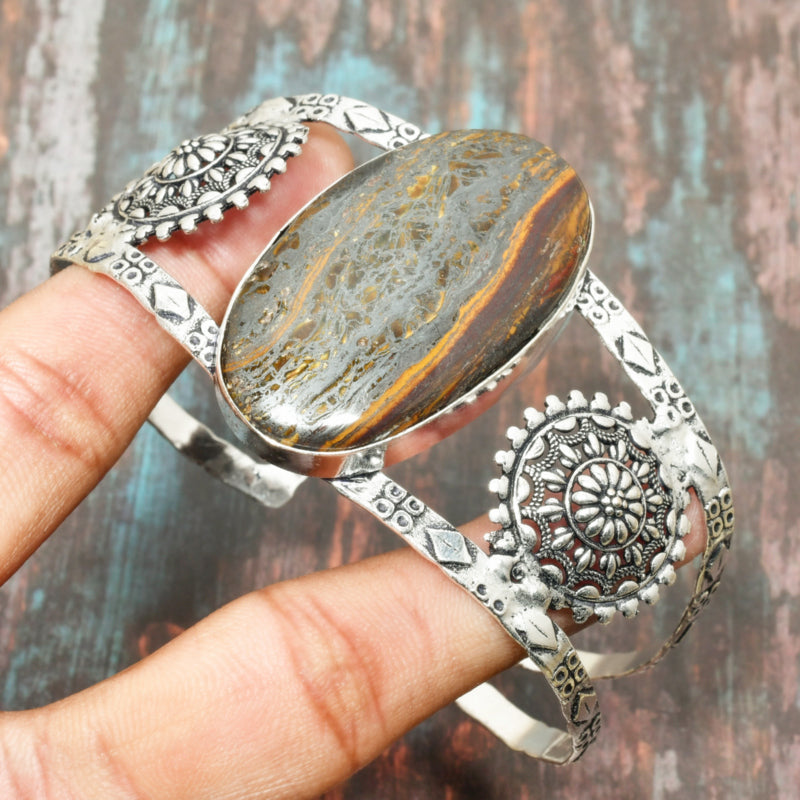 Earth’s Embrace – Jasper & Silver Bracelet