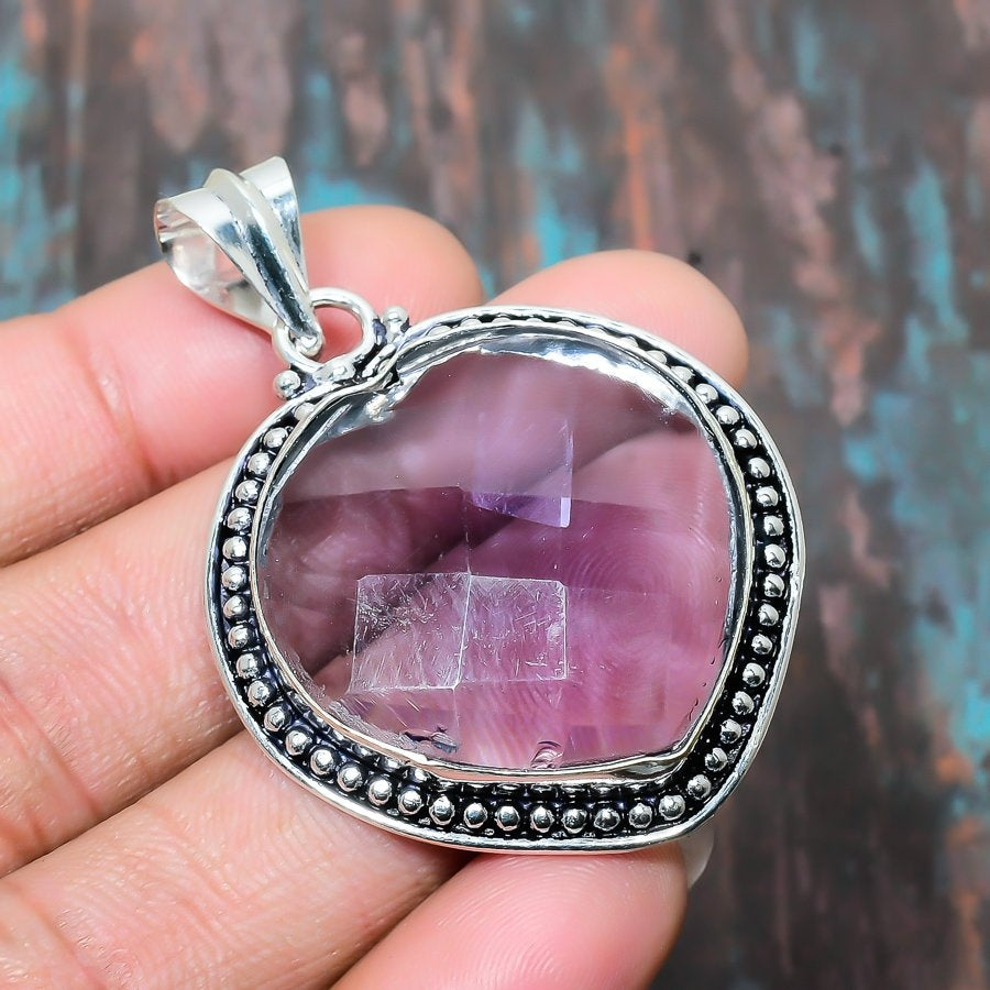 Radiant Harmony – Sterling Silver Amethyst Pendant