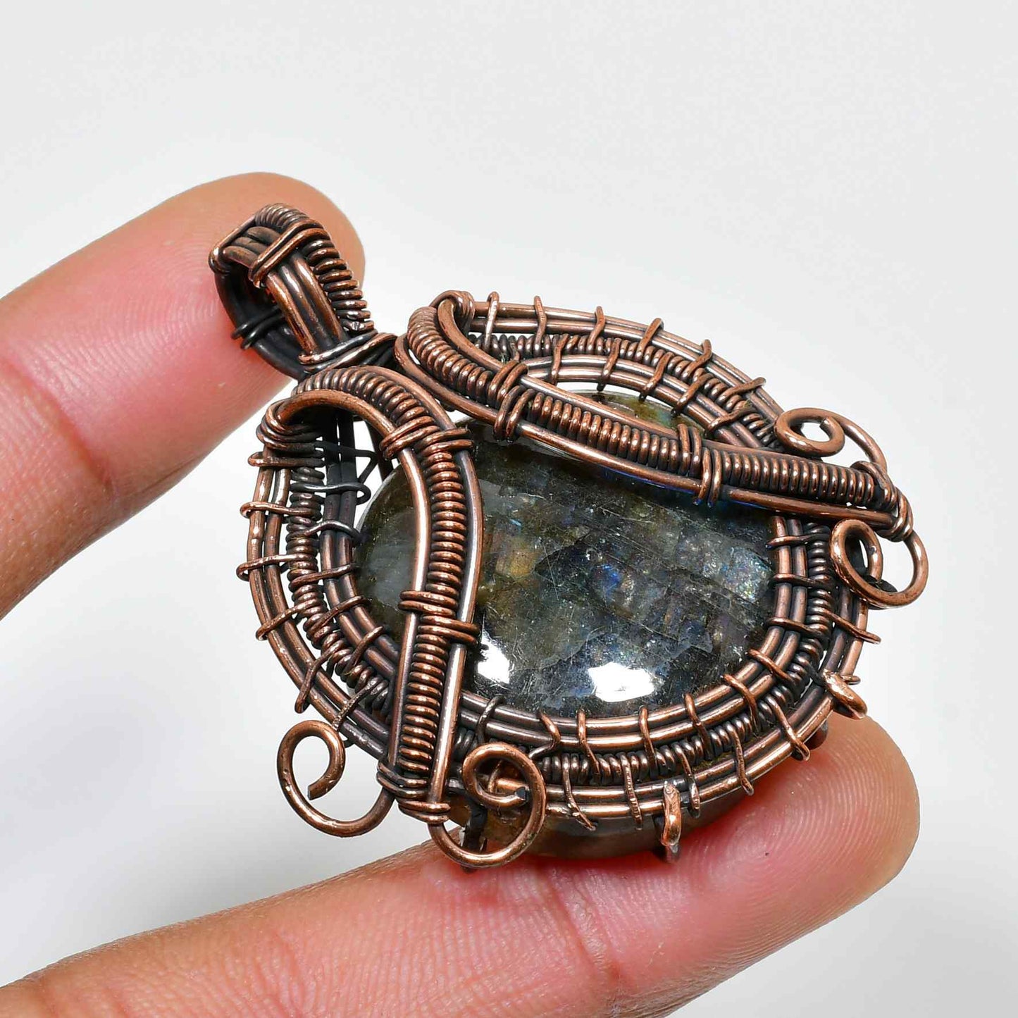 Luna’s Light – Labradorite Copper Pendant