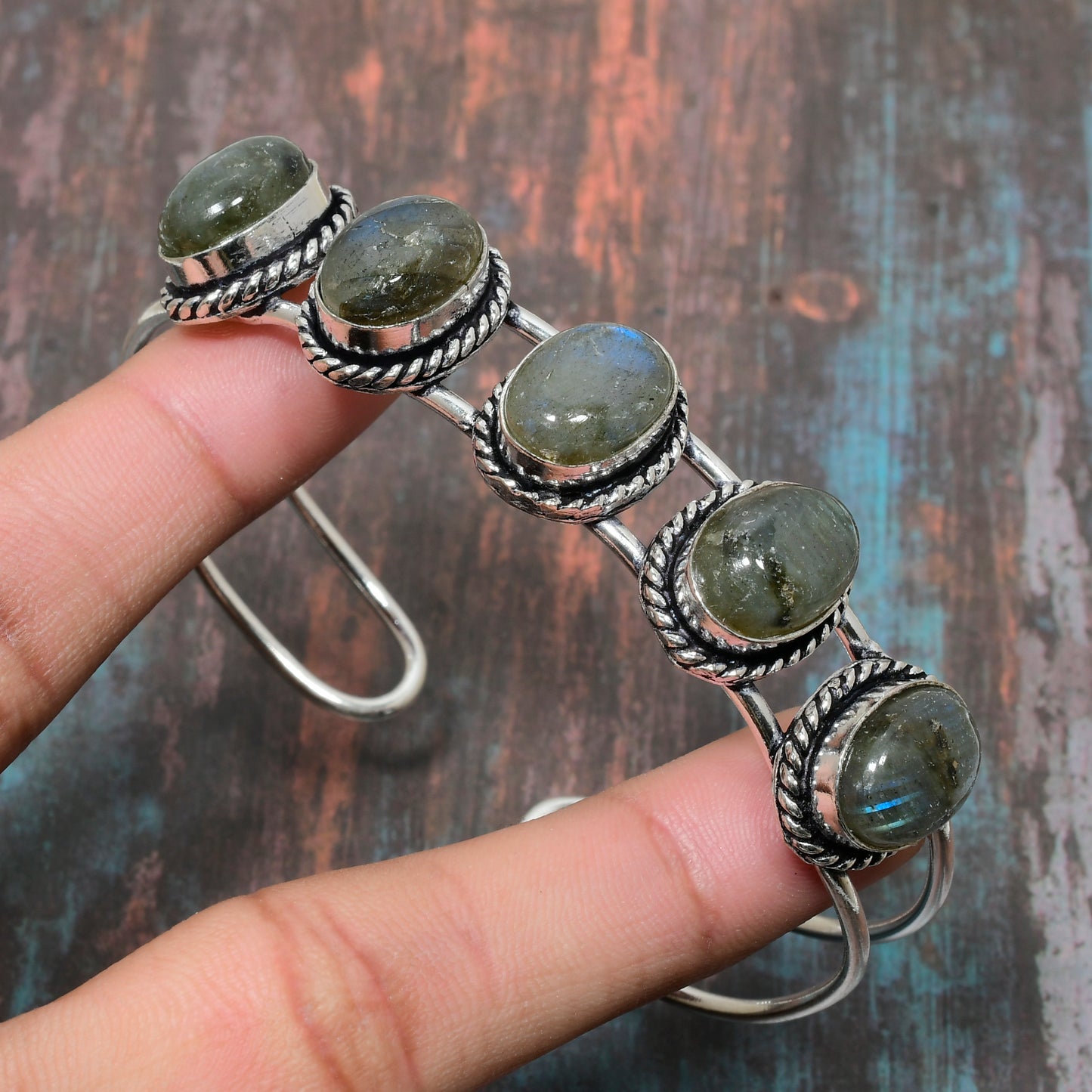Luna’s Veil – Labradorite Silver Cuff