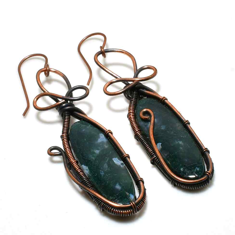 Verdant Whisper – Green Aventurine Copper Earrings