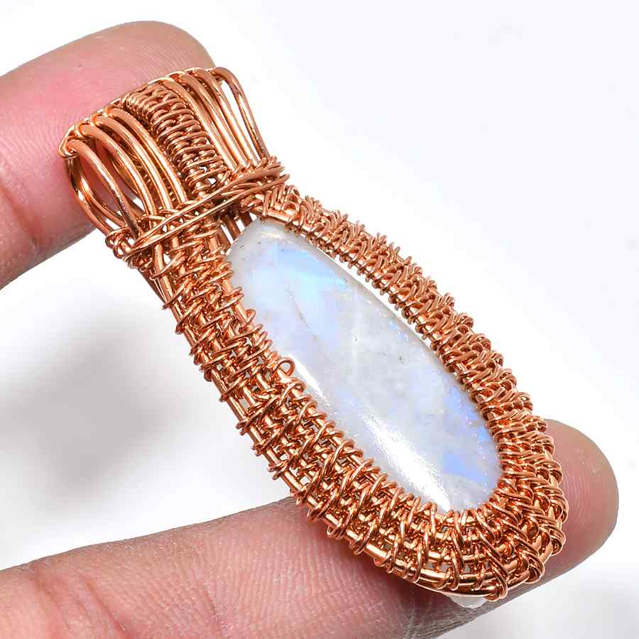 Moonlit Harmony – Rose Gold Moonstone Pendant