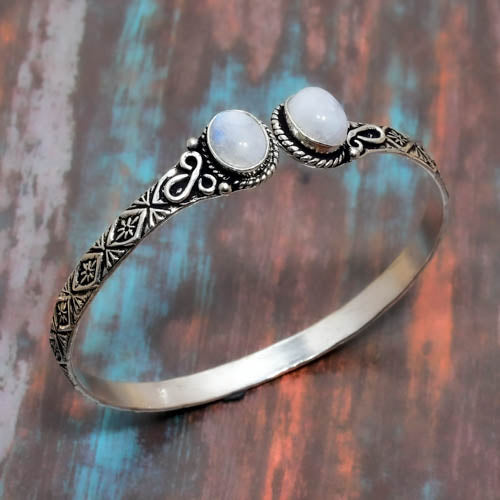 Lunar Harmony – Silver Moonstone Bracelet