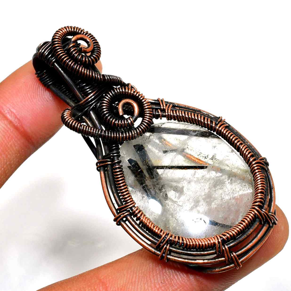 Clarity’s Embrace – Quartz Copper Pendant